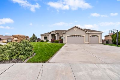 1250 Monrean Loop, Home with 6 bedrooms, 3 bathrooms and null parking in Richland WA | Image 3