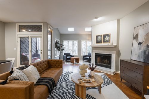 2107 32nd Ave S, Nashville, TN, 37212-4042 | Card Image