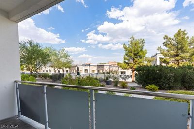 120 - 8925 W Flamingo Road, Condo with 2 bedrooms, 2 bathrooms and null parking in Las Vegas NV | Image 2