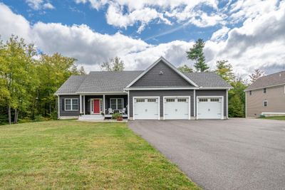 33 Churchill Drive, House other with 3 bedrooms, 2 bathrooms and null parking in Hooksett NH | Image 1