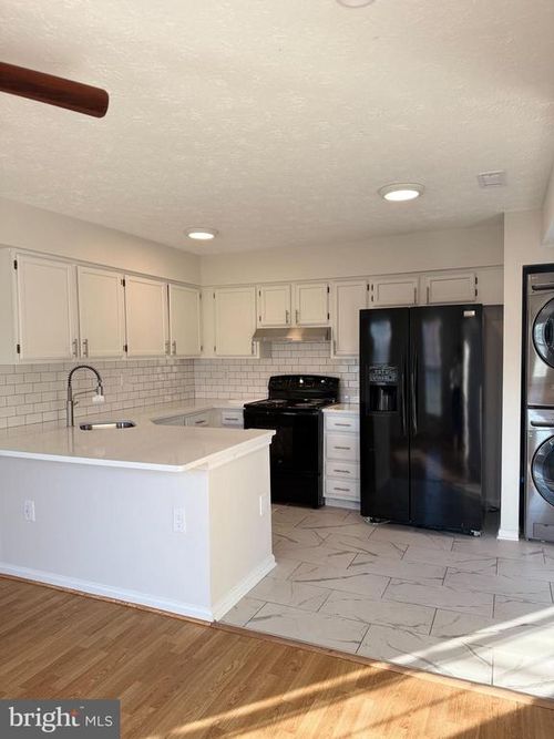 2401 W Rosecroft Village Cir, OXON HILL, MD, 20745 | Card Image