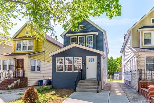 10916 221st St, Queens Village, NY, 11429-2560 | Card Image