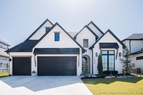 12035 S Vandalia Ave E, Tulsa, OK, 74137-8441 | Card Image