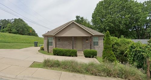 1217 N Stephens Ave, Fayetteville, AR, 72703-1533 | Card Image