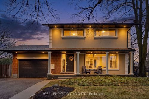 300 Stonybrook Dr, Kitchener, ON, N2M4M2 | Card Image