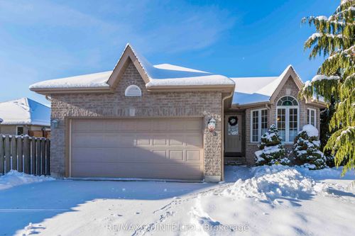 {{alt}} | Card Image