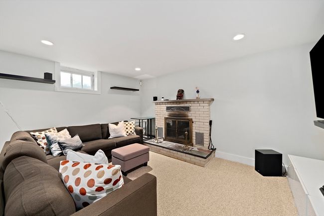 141 Cornell St, House other with 4 bedrooms, 3 bathrooms and 5 parking in Newton MA | Image 25