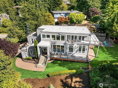 6447 Ne 129th Pl, Kirkland, WA, 98034-5718 | Card Image