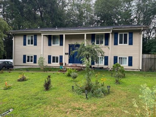 31 Green Dr, East Hanover, NJ, 07936-3726 | Card Image