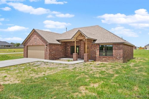 5818 Brandon Court, Bartlesville, OK, 74006 | Card Image