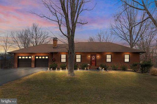 104 Greenwood Ct, CROSS JUNCTION, VA, 22625-2406 | Card Image