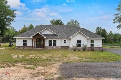 7711 S Cr 378, House other with 4 bedrooms, 2 bathrooms and null parking in Laneville TX | Image 1