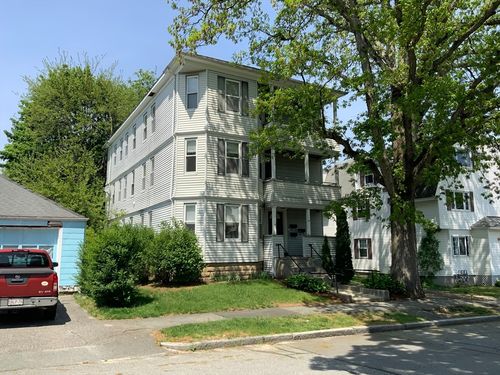 135 Cohasset St, Worcester, MA, 01604-3382 | Card Image