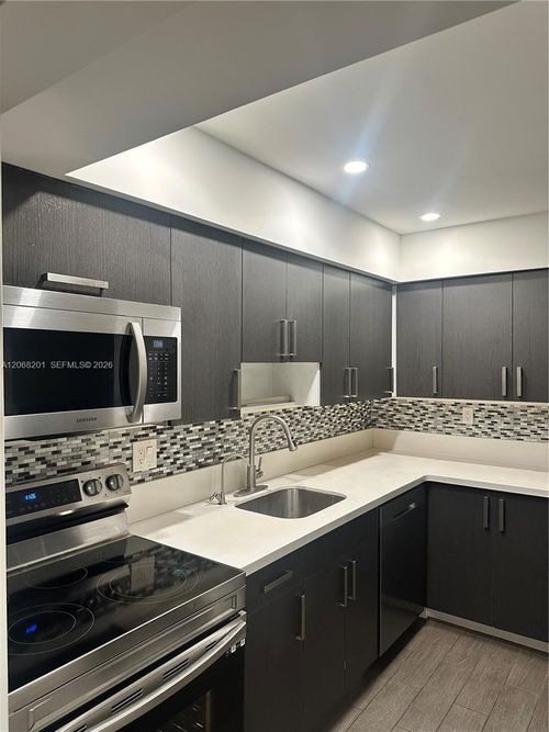 t5-9449 Sw 76th St, Miami, FL, 33173-3387 | Card Image