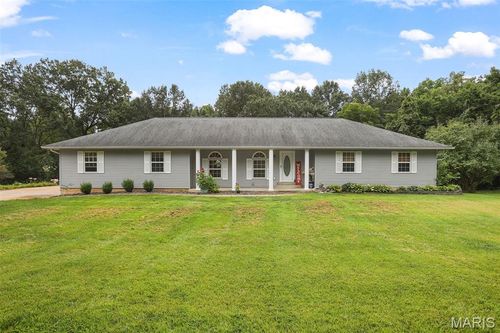 15 Oak Valley Dr, Washington, MO, 63090-5659 | Card Image