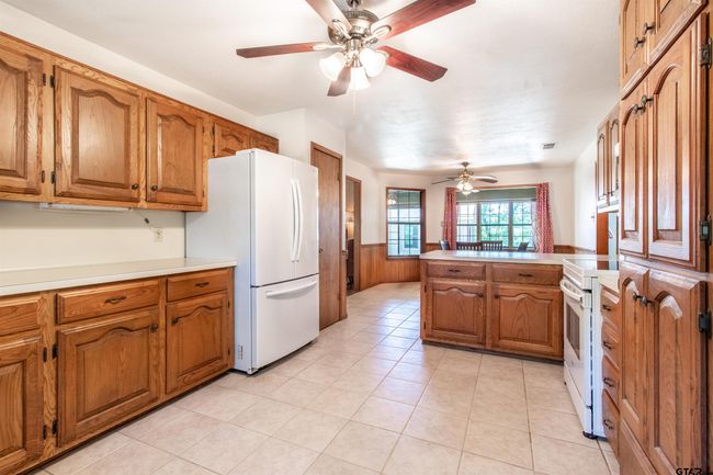 15502 County Road 1227, House other with 4 bedrooms, 2 bathrooms and null parking in Flint TX | Image 14