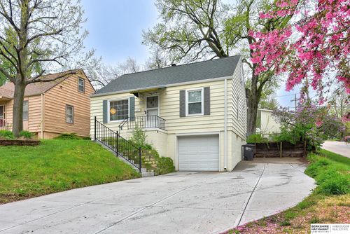 2630 N 70th St, Omaha, NE, 68104-3813 | Card Image