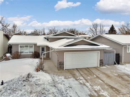338 Armstrong Way, Saskatoon, SK, S7N3M8 | Card Image