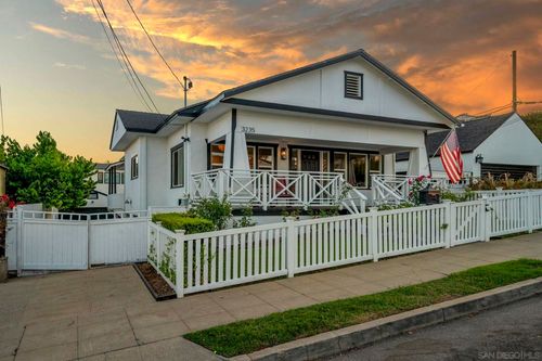 3235 Fenelon St, San Diego, CA, 92106-2718 | Card Image