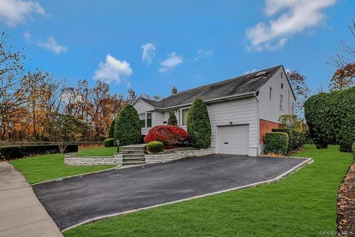 1 Fulton Pl, Jericho, NY, 11753-1519 | Card Image