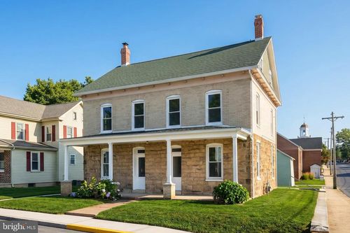 5 N 2nd St, MOUNT WOLF, PA, 17347-6708 | Card Image