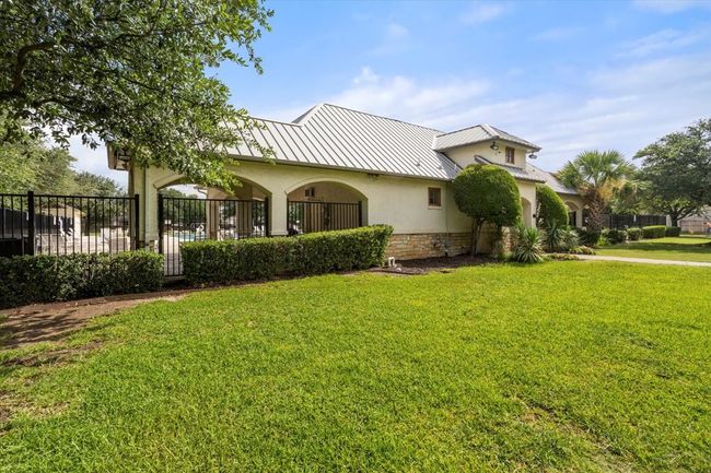 Community amenities are just down the street | Image 24