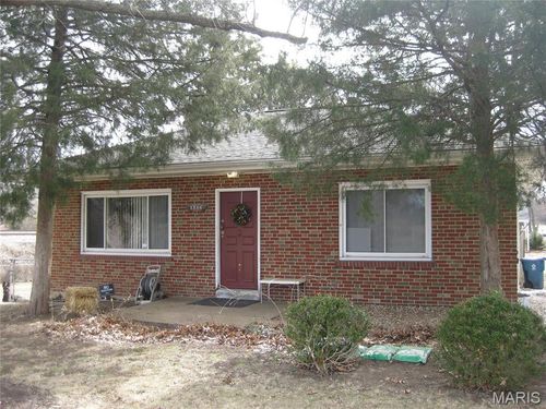 1366 Trampe Ave, Saint Louis, MO, 63138-2538 | Card Image