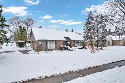 6845 Serenity Dr, Troy, MI, 48098-1746 | Card Image