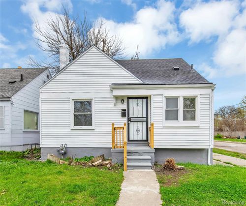 16121 Manning St, Detroit, MI, 48205-2079 | Card Image