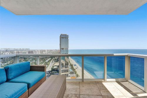 5202-18201 Collins Ave, Sunny Isles Beach, FL, 33160-5107 | Card Image
