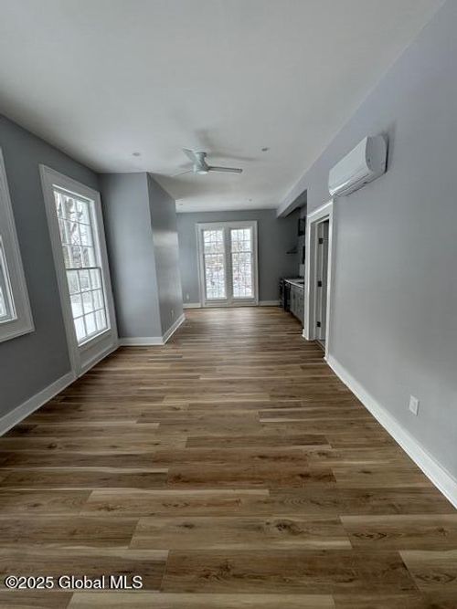apt-6-152 Main St, Hoosick Falls, NY, 12090-2013 | Card Image