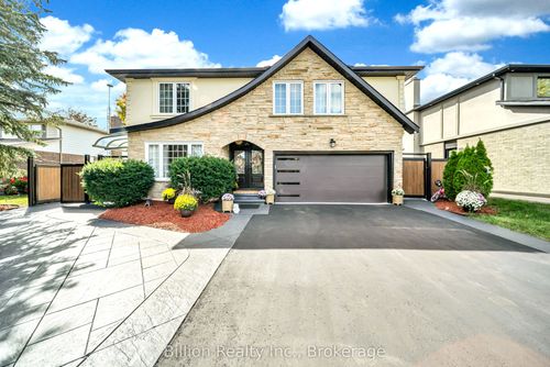 172 Bell Air Dr, Bolton, ON, L7E2A2 | Card Image