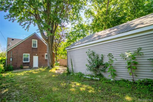 10676 Bonita Street, Detroit, MI, 48224 | Card Image