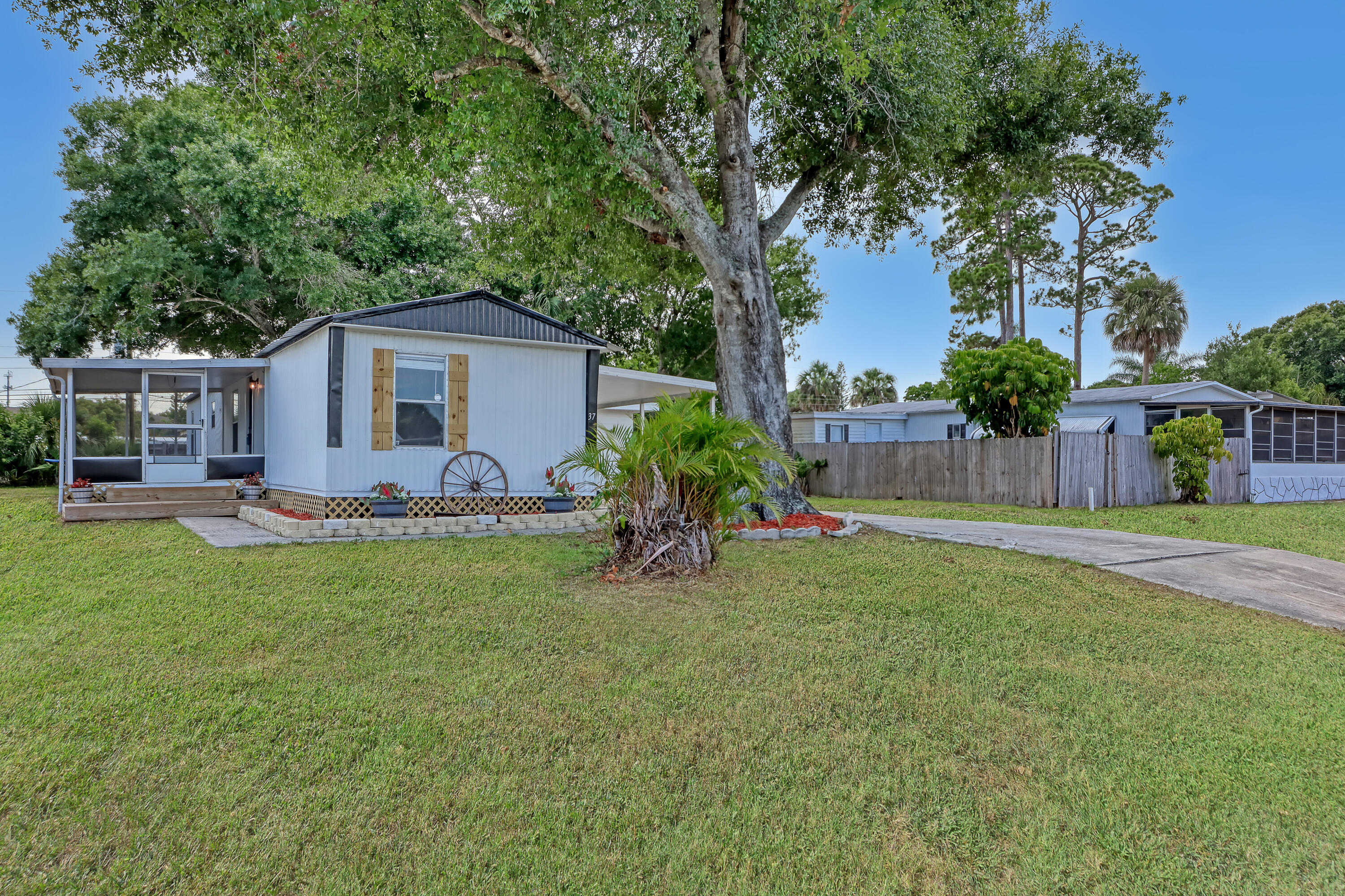 Paul Rene Dr, Melbourne, FL 32904