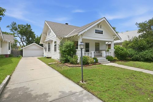 411 N Clifton, Wichita, KS, 67208 | Card Image