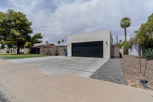 2220 E Weldon Ave, Phoenix, AZ, 85016-6626 | Card Image