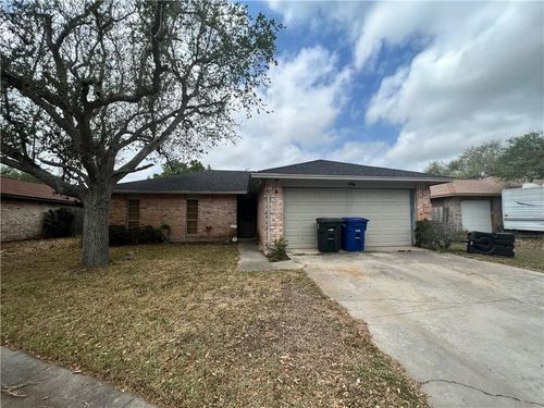 2201 Meadowglen Dr, Corpus Christi, TX, 78414-2615 | Card Image