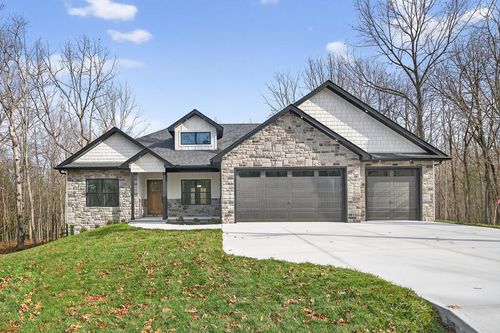 605 Westchester Dr, Crossville, TN, 38558-7406 | Card Image