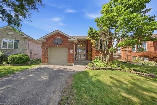 29 Strong Crt, Brantford, ON, N3R7Y4 | Card Image