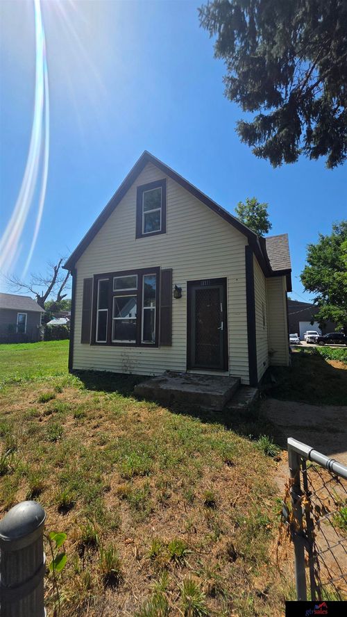 4025 Charles St, Omaha, NE, 68131-1103 | Card Image