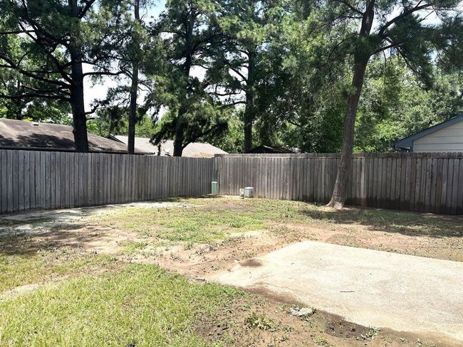 Large yard, fully fenced... | Image 16