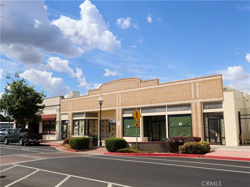 735 W Main St, Merced, CA, 95340-4613 | Card Image