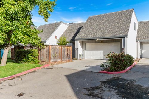 4-101 Portola Way, Tracy, CA, 95376-2162 | Card Image