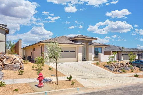 142-1578 N Ascent St, Washington, UT, 84780-3790 | Card Image