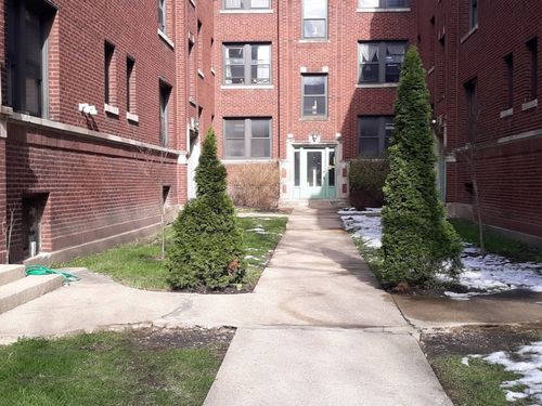 1w-2639 N Spaulding Ave, Chicago, IL, 60647-1438 | Card Image