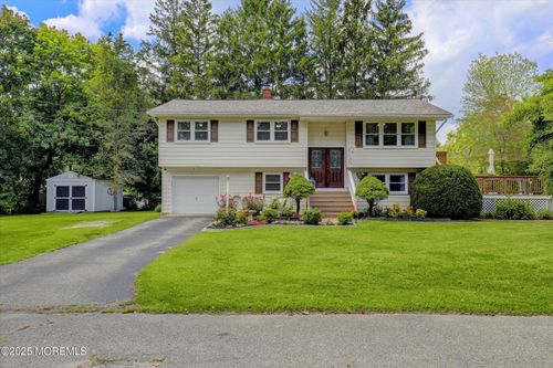 11 Honeysuckle Ln, Jackson, NJ, 08527-4518 | Card Image