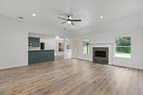 2517 Hayley Dr, Weatherford, TX, 76085-3027 | Card Image