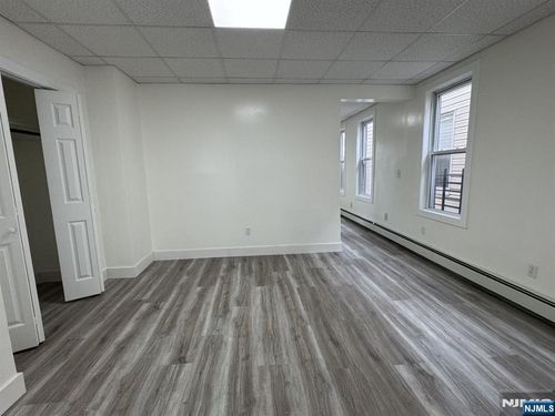 7 Franklin Ave, Harrison, NJ, 07029-1626 | Card Image