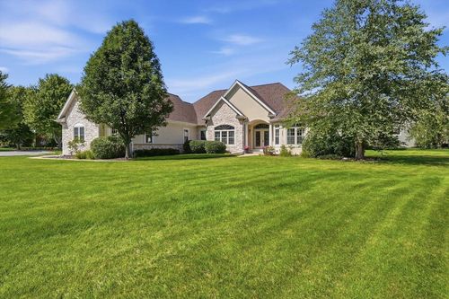 363 Sunshine Drive, Hartland, WI, 53029 | Card Image