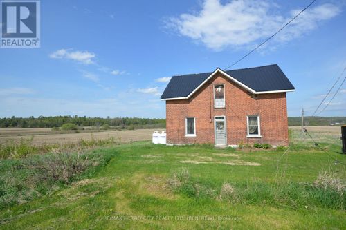20250 Highway 17 Highway, Whitewater Region, ON, K0J1K0 | Card Image